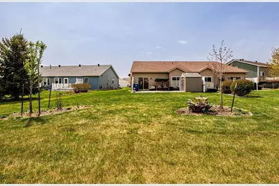 992 33rd Street S, Moorhead, MN 56560 - Photo 5