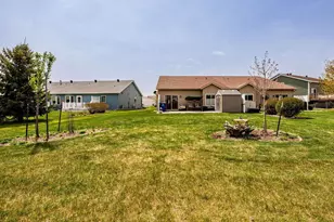 992 33rd St S, Moorhead, MN 56560 - Photo 5