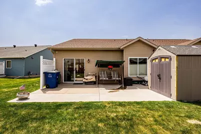 992 33rd Street S, Moorhead, MN 56560 - Photo 3