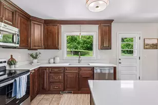 88 Battle Creek Pl, Saint Paul, MN 55119 - Photo 11