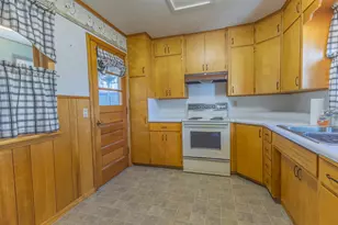 717 Elizabeth St SE, Preston, MN 55965 - Photo 5