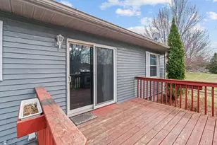 811 Page St SW, Isanti, MN 55040 - Photo 11