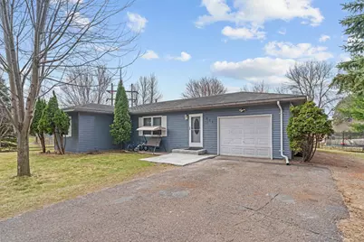 811 Page Street SW, Isanti, MN 55040 - Photo 3