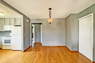 4463 Cinnamon Ridge Cir, Eagan, MN 55122 - Photo 7