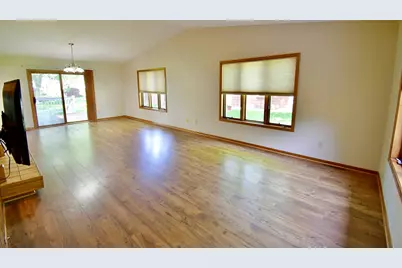 1252 Rolling Oaks Lane NW, Hutchinson, MN 55350 - Photo 3