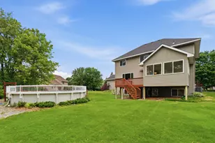 1693 Windsor Dr S, Shakopee, MN 55379 - Photo 59