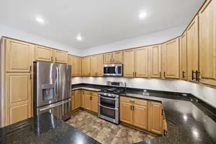 1693 Windsor Dr S, Shakopee, MN 55379 - Photo 9