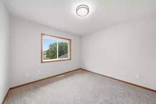 1693 Windsor Dr S, Shakopee, MN 55379 - Photo 31