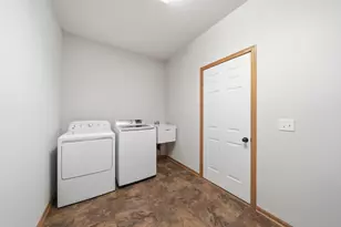 1693 Windsor Dr S, Shakopee, MN 55379 - Photo 29