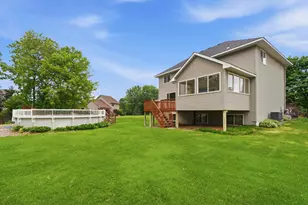 1693 Windsor Dr S, Shakopee, MN 55379 - Photo 53