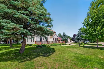 2209 6th Street NW, Austin, MN 55912 - Photo 3