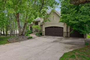 9001 Springwood Dr, Woodbury, MN 55125 - Photo 1