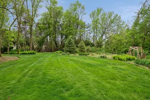 9001 Springwood Dr, Woodbury, MN 55125 - Photo 47