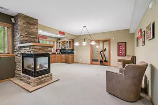 9001 Springwood Dr, Woodbury, MN 55125 - Photo 35