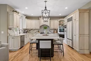9001 Springwood Dr, Woodbury, MN 55125 - Photo 13