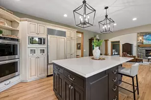 9001 Springwood Dr, Woodbury, MN 55125 - Photo 17