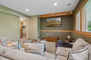 9001 Springwood Dr, Woodbury, MN 55125 - Photo 33