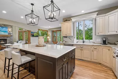 9001 Springwood Drive, Woodbury, MN 55125 - Photo 15