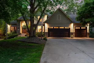 9001 Springwood Dr, Woodbury, MN 55125 - Photo 1