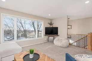 1036 Sunny Ridge Dr, Carver, MN 55315 - Photo 9