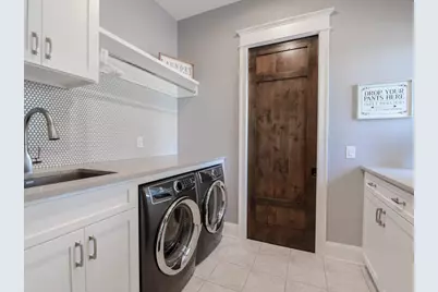 110 Mississippi River Boulevard N, Saint Paul, MN 55104 - Photo 11