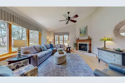645 Farr Court, Eau Claire, WI 54701 - Photo 7