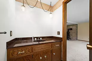 1125 Oakview Ln N, Plymouth, MN 55441 - Photo 9