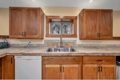 5134 340th Avenue, Blue Earth, MN 56013 - Photo 9