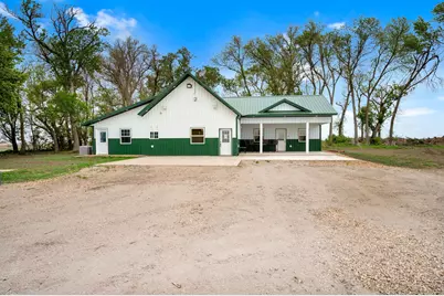 5134 340th Avenue, Blue Earth, MN 56013 - Photo 1