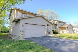 9135 36th Ave N, New Hope, MN 55427 - Photo 3