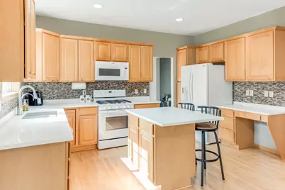 9743 Almond Avenue N, Brooklyn Park, MN 55443 - Photo 7
