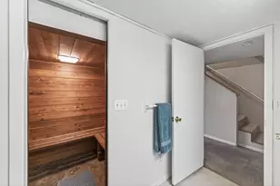 2041 Emerald Ln, Eagan, MN 55122 - Photo 25
