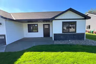 610 Lanigan Way S E, Saint Joseph, MN 56374 - Photo 3