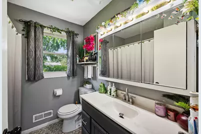 1613 Lyn Curve Avenue N, Minneapolis, MN 55411 - Photo 9