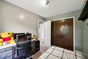 1613 Lyn-Curve Ave N, Minneapolis, MN 55411 - Photo 11