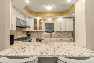 1900 Victoria Rd S, Mendota Heights, MN 55118 - Photo 9