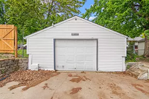 1700 Reaney Ave, Saint Paul, MN 55106 - Photo 17