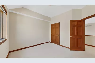 1052 Foxcroft Circle SW, Rochester, MN 55902 - Photo 37