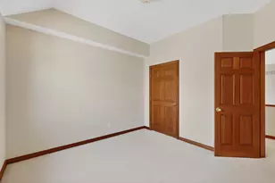 1052 Foxcroft Cir SW, Rochester, MN 55902 - Photo 37