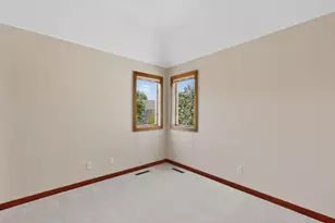 1052 Foxcroft Cir SW, Rochester, MN 55902 - Photo 35