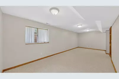 1052 Foxcroft Circle SW, Rochester, MN 55902 - Photo 41