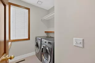 1052 Foxcroft Cir SW, Rochester, MN 55902 - Photo 25