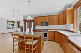 1052 Foxcroft Cir SW, Rochester, MN 55902 - Photo 11