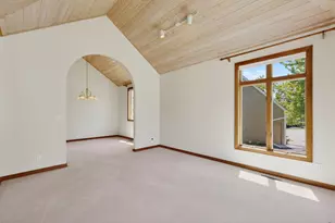 1052 Foxcroft Cir SW, Rochester, MN 55902 - Photo 5