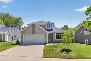 1052 Foxcroft Cir SW, Rochester, MN 55902 - Photo 1