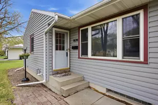 1620 12th St S, Moorhead, MN 56560 - Photo 3
