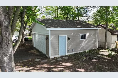 4158 Zane Avenue N, Robbinsdale, MN 55422 - Photo 3