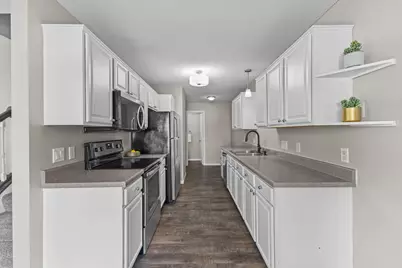 837 Summer Pines Circle, Hudson, WI 54016 - Photo 7