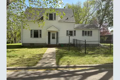 121 N 10th Street, Montevideo, MN 56265 - Photo 1