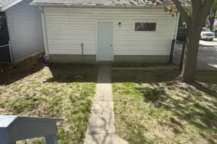 121 N 10th St, Montevideo, MN 56265 - Photo 31